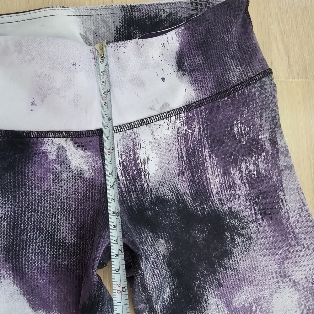 ALO YOGA Tie-Dye Airbrush Capri Purple Leggings- Size Small - Picture 10 of 14